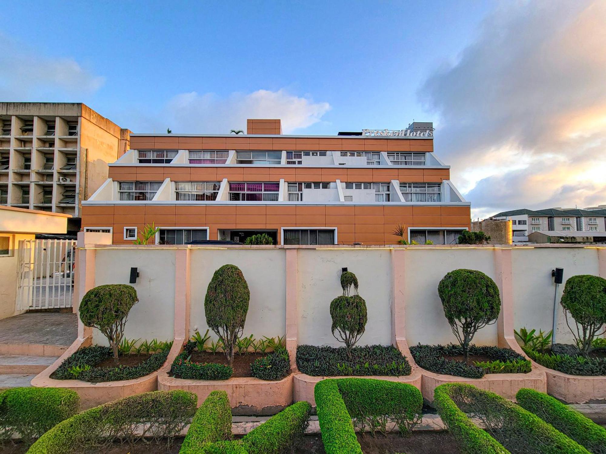 Presken Hotels @ Victoria Island Apese Esterno foto