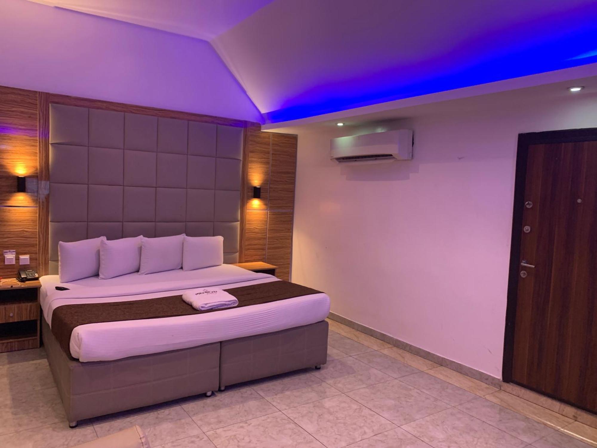 Presken Hotels @ Victoria Island Apese Esterno foto